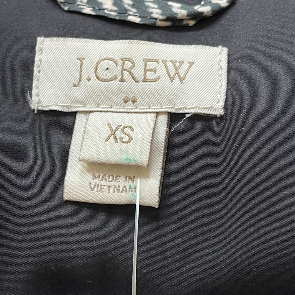 J Crew Quilted Excursion Down Vest XS Sleeveless Contrast Trim Full Zip Gray - Picture 7 of 11